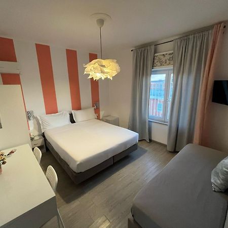 F.Rooms Napoli Zewnętrze zdjęcie