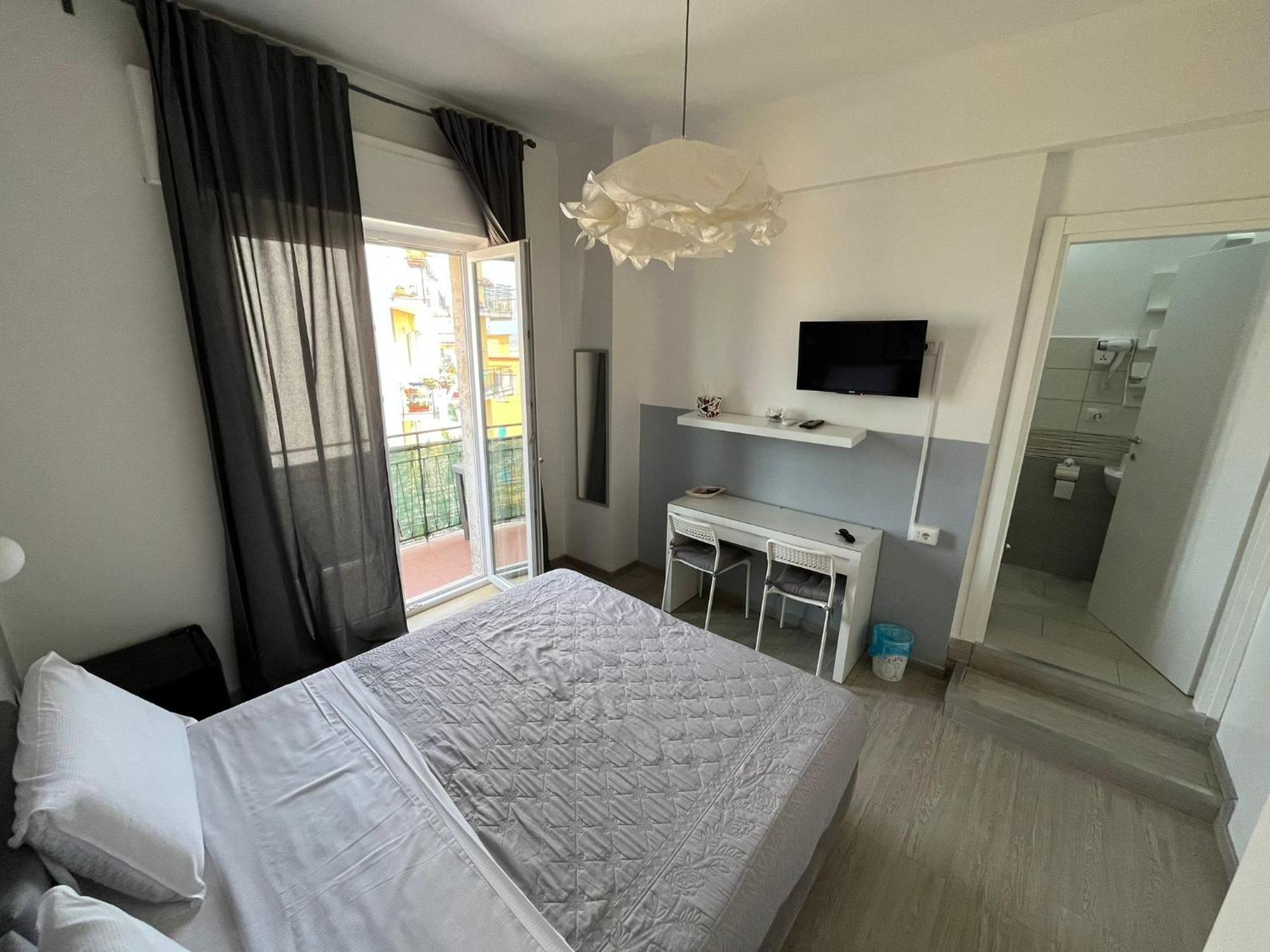 F.Rooms Napoli Zewnętrze zdjęcie