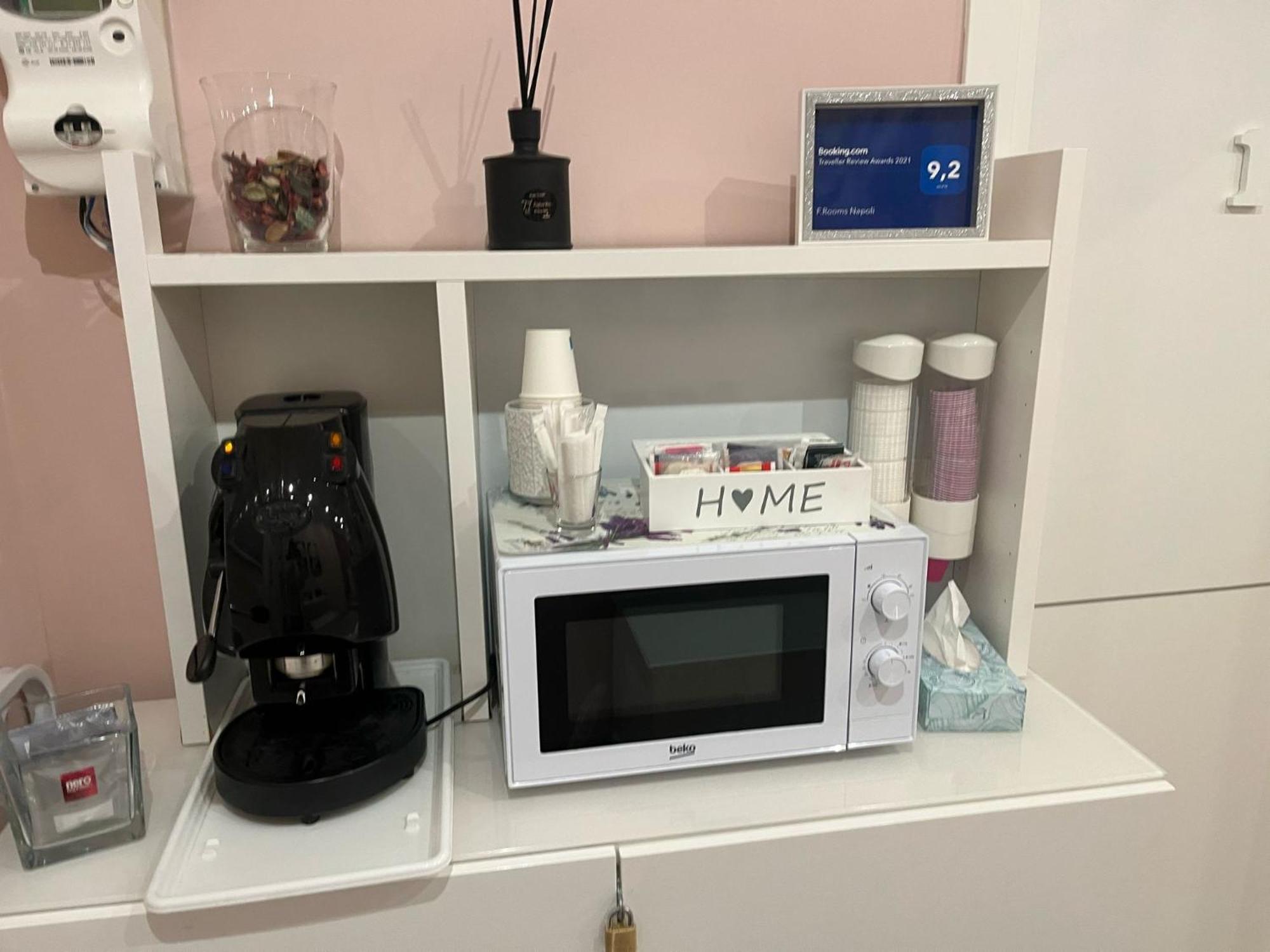 F.Rooms Napoli Zewnętrze zdjęcie