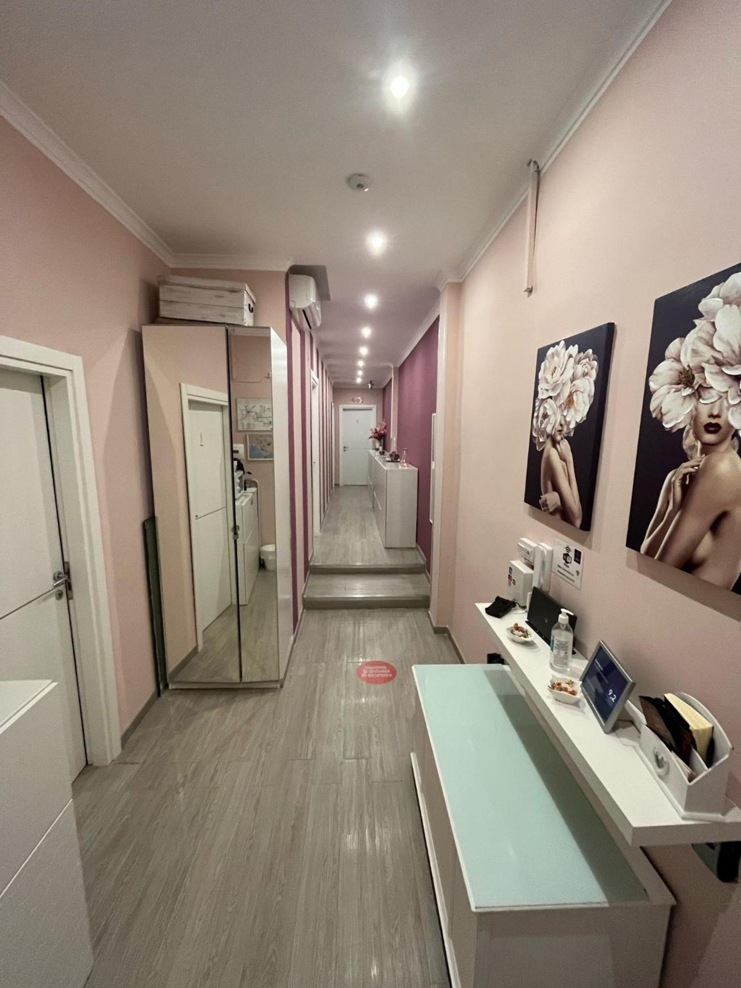 F.Rooms Napoli Zewnętrze zdjęcie