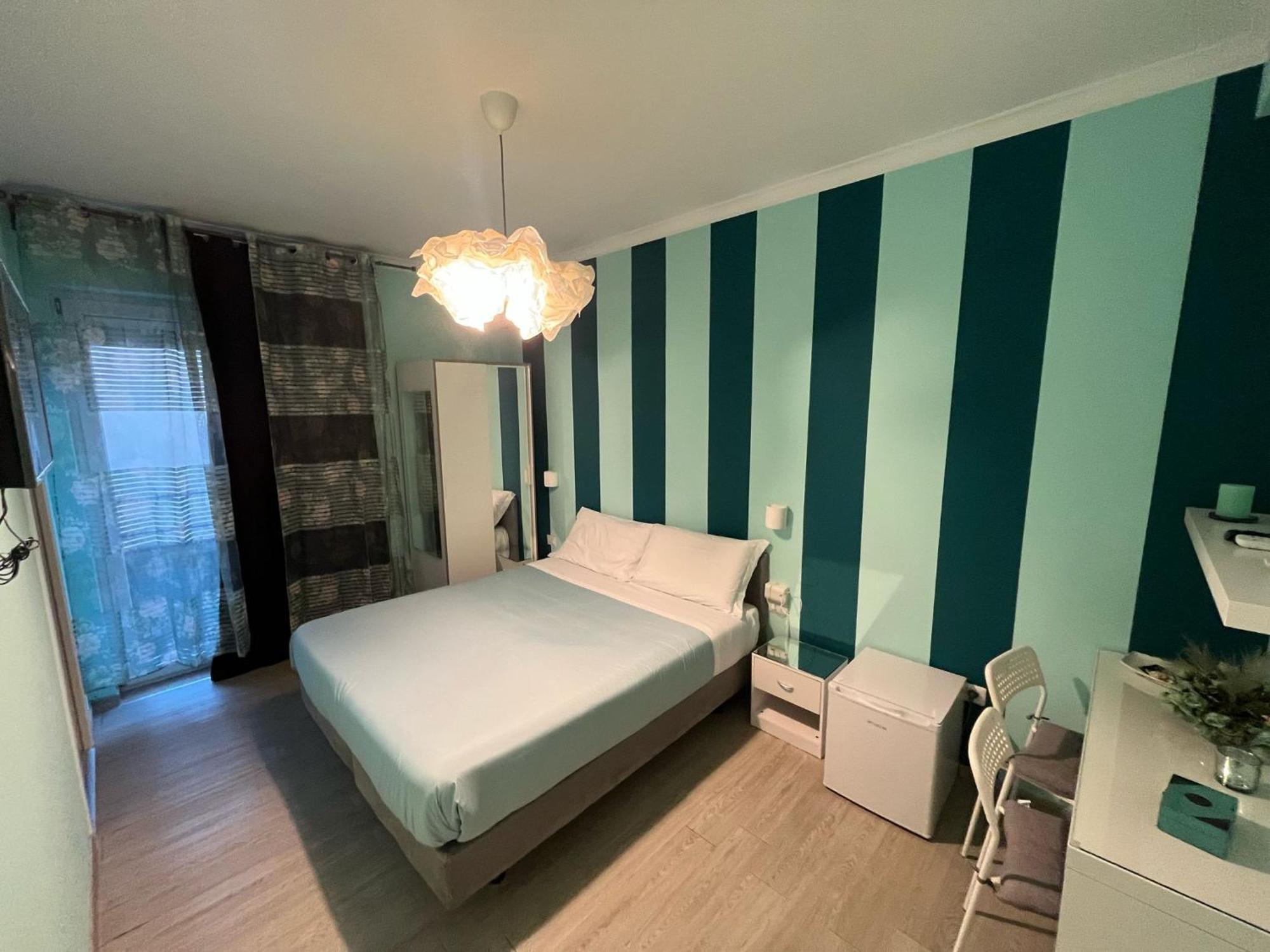 F.Rooms Napoli Zewnętrze zdjęcie