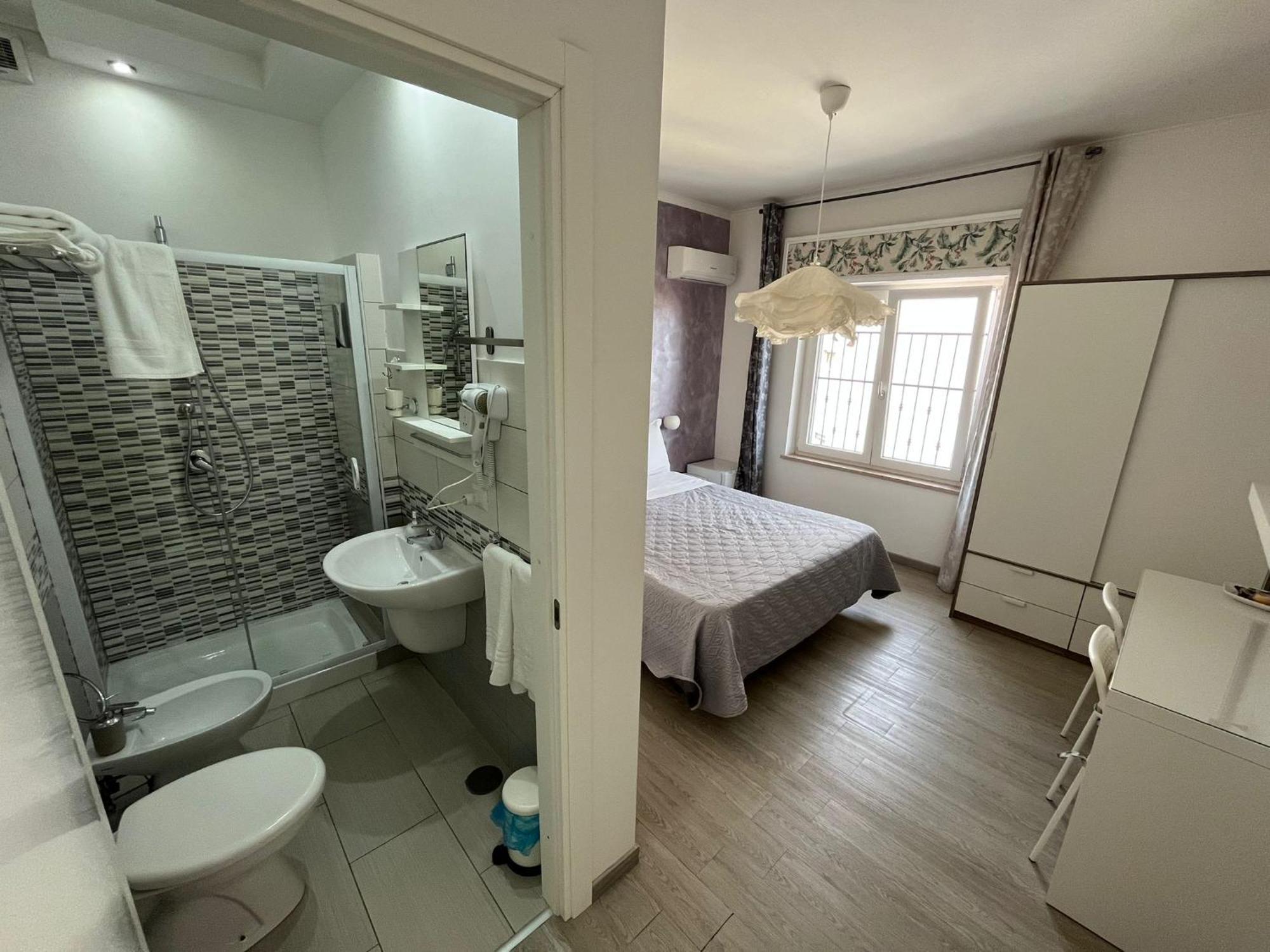 F.Rooms Napoli Zewnętrze zdjęcie